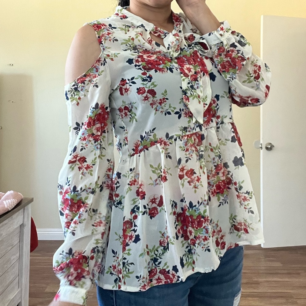 Brand New Floral Blouse in Small